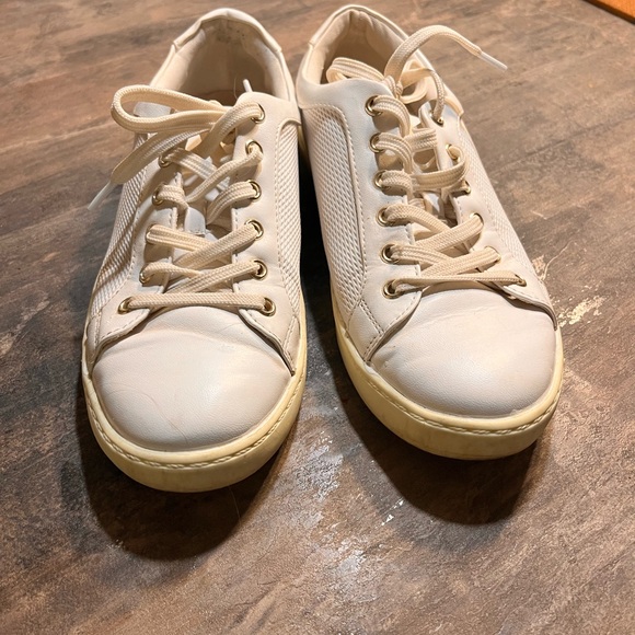 White sneakers - Picture 2 of 4